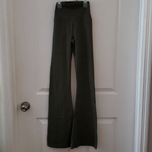 Offline Olive Flared leggings